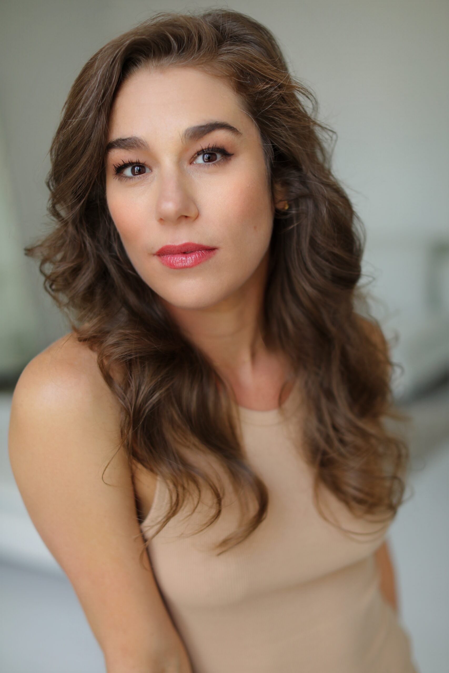 Lucy Lavely Headshot 1